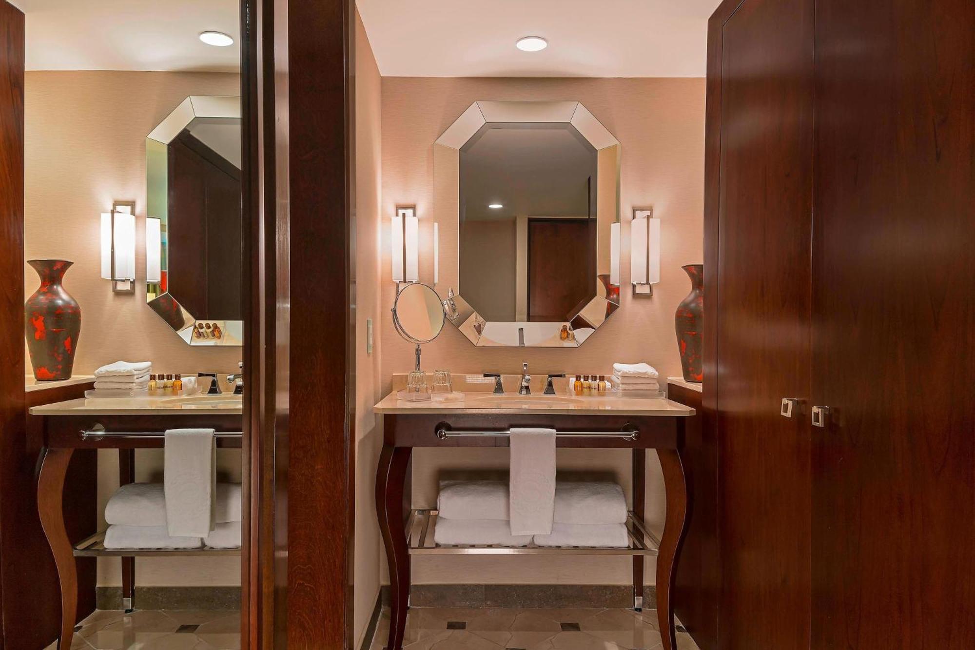 Sheraton Maria Isabel Hotel