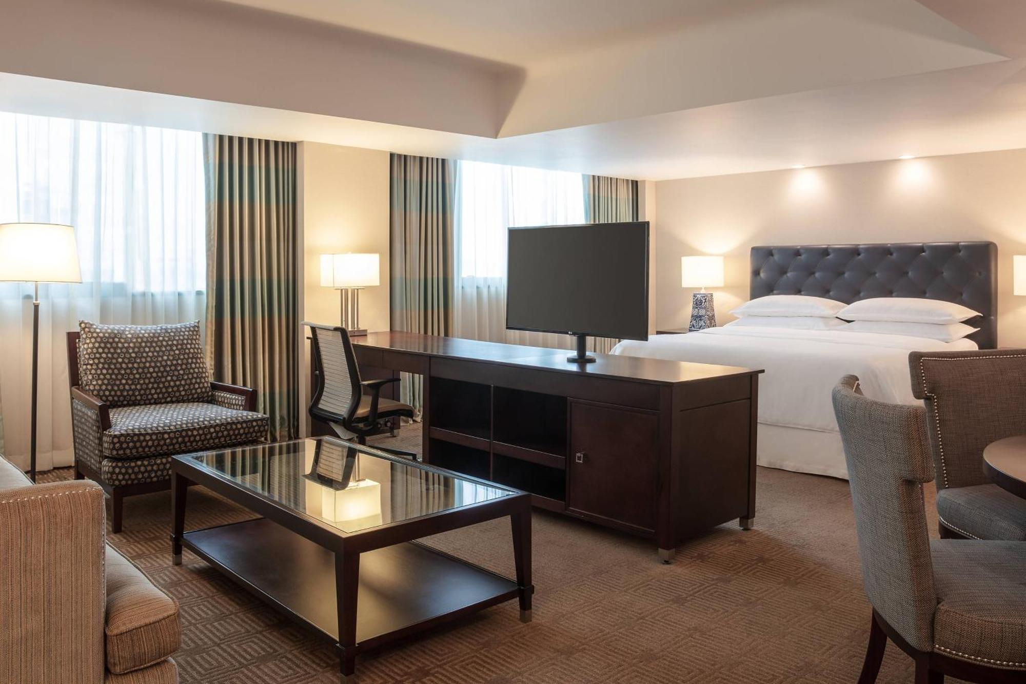 Hotel Sheraton Maria Isabel 5*